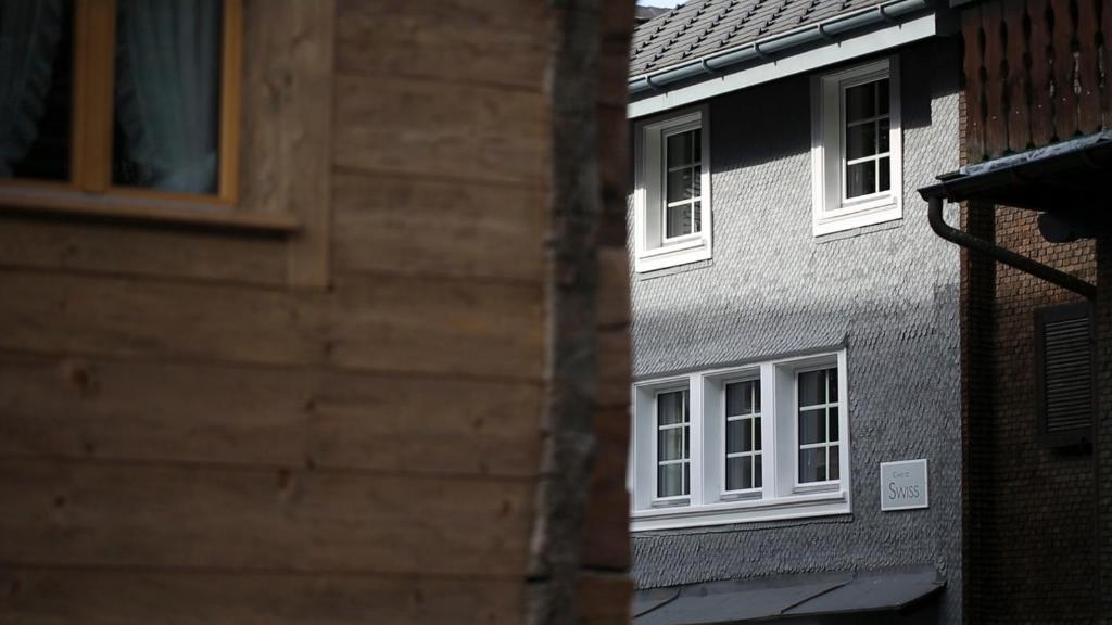Chalet Swiss Andermatt Rom bilde